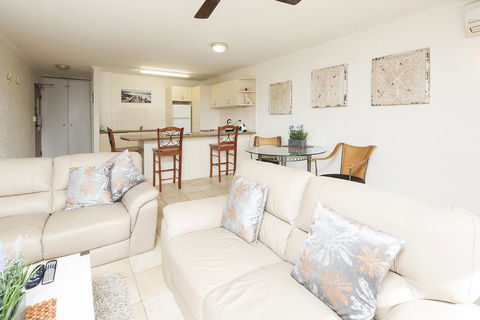 Burleigh Palms Holiday Apartments - Mackay Tourism 25