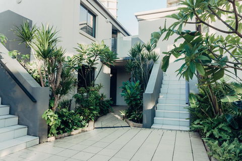 Burleigh Palms Holiday Apartments - Mackay Tourism 17