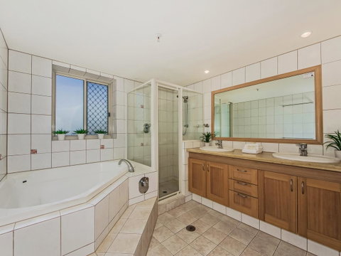Oceana On Broadbeach - Mackay Tourism 11