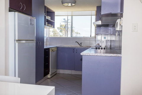 Crystal Beachfront Apartments - Mackay Tourism 28