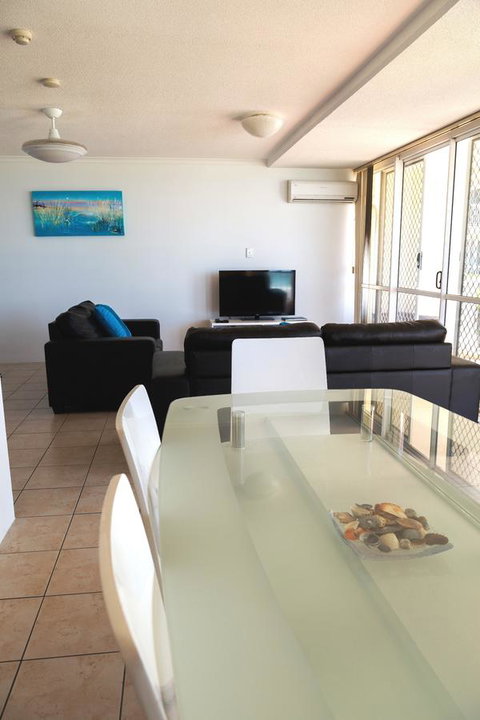 Crystal Beachfront Apartments - Mackay Tourism 35