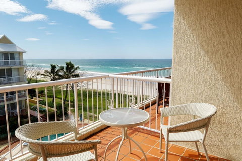 Crystal Beachfront Apartments - Mackay Tourism 25