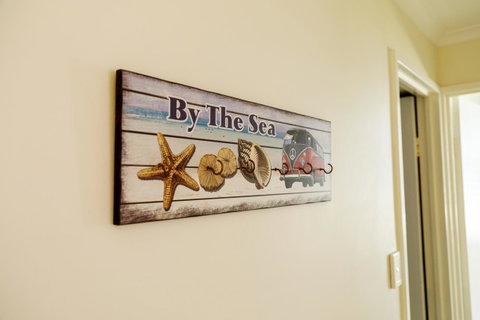 Crystal Beachfront Apartments - Mackay Tourism 20