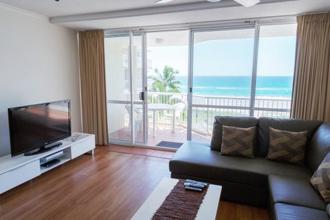 Crystal Beachfront Apartments - Mackay Tourism 37