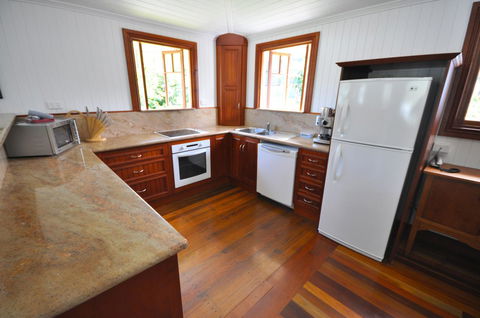 Island Adventure Holiday House - Mackay Tourism 11