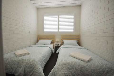 Ocean Wave - Mackay Tourism 15