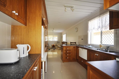 Ocean Wave - Mackay Tourism 5