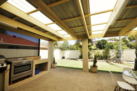 Ocean Wave - Mackay Tourism 17