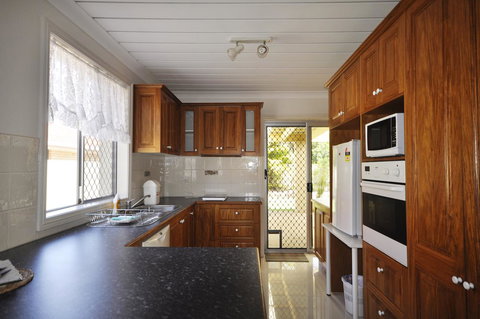 Ocean Wave - Mackay Tourism 3