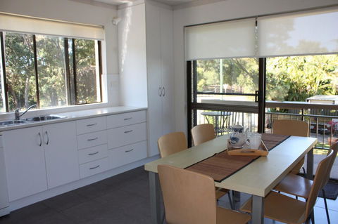 Close To Surf Beach, Surf Club, Hotel And Shops - Boyd St, Woorim - Mackay Tourism 15