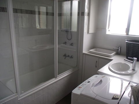 Close To Surf Beach, Surf Club, Hotel And Shops - Boyd St, Woorim - Mackay Tourism 12