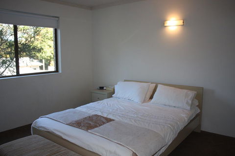 Close To Surf Beach, Surf Club, Hotel And Shops - Boyd St, Woorim - Mackay Tourism 6