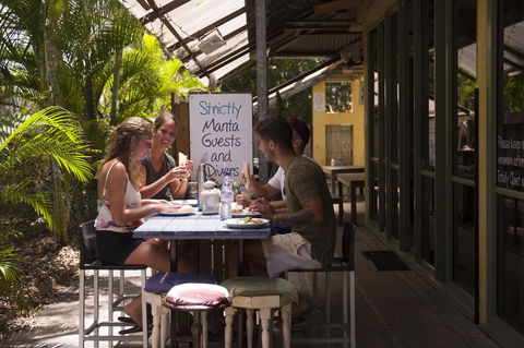 Manta Lodge YHA & Scuba Centre - Mackay Tourism 7