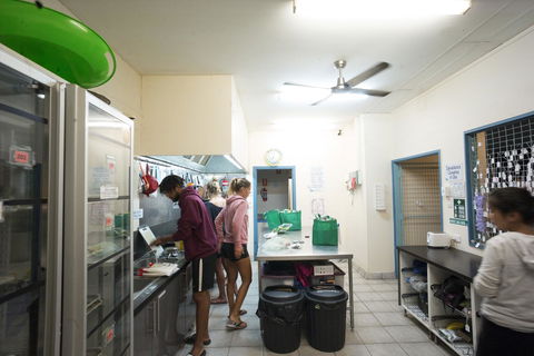 Manta Lodge YHA & Scuba Centre - Mackay Tourism 6