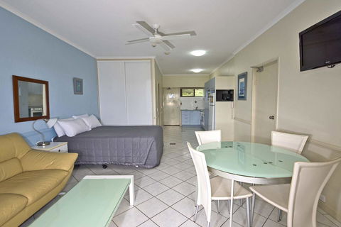 Anchorage On Straddie - Mackay Tourism 13
