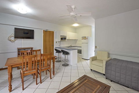 Anchorage On Straddie - Mackay Tourism 16
