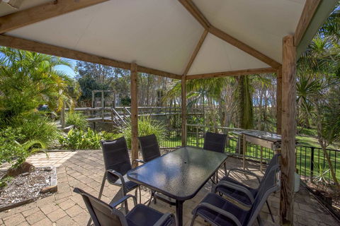 Anchorage On Straddie - Mackay Tourism 4