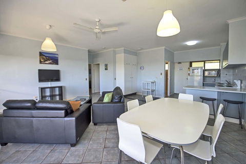 Anchorage On Straddie - Mackay Tourism 11
