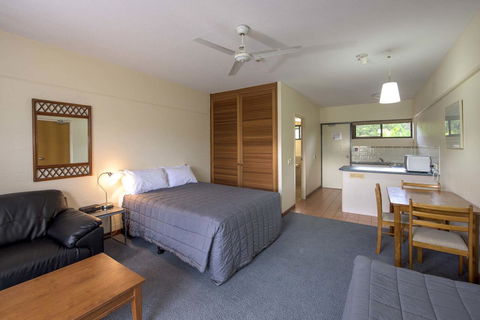 Anchorage On Straddie - Mackay Tourism 34