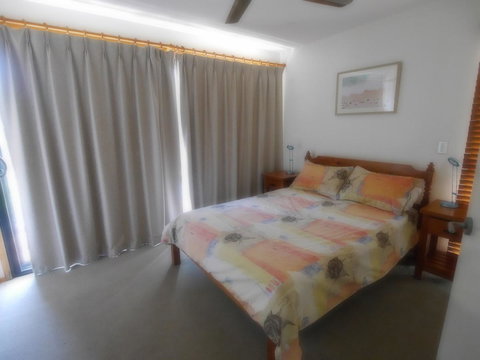 Shell Seeker - Mackay Tourism 11