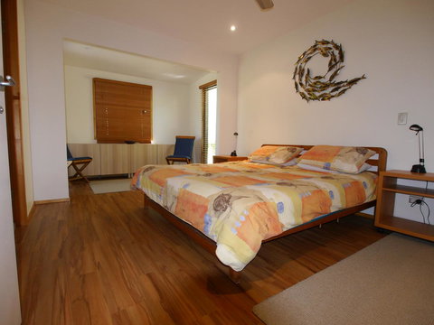 Shell Seeker - Mackay Tourism 8