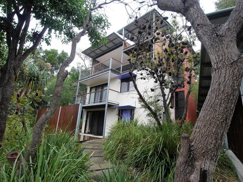 Shell Seeker - Mackay Tourism 0