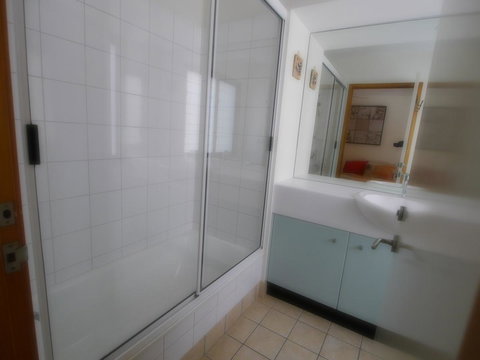 Shell Seeker - Mackay Tourism 10