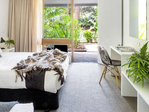 Pinetrees Lodge - Mackay Tourism 7