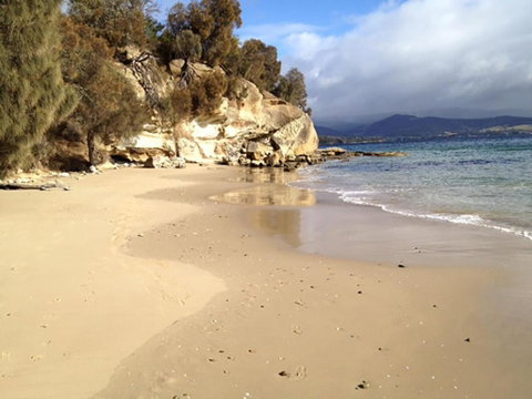 Bruny Island Escapes And Hotel Bruny - Mackay Tourism 9