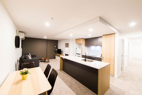 Mid Night Apartment Canberra City Onsite Parking - Mackay Tourism 2