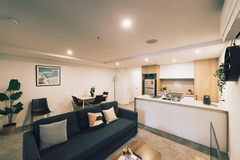 Mid Night Apartment Canberra City Onsite Parking - Mackay Tourism 3