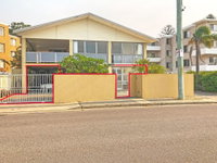 'Mooring One Downstairs' 23 Shoal Bay Rd - Fantastic ground floor duplex with views WIFI and Air Conditioning