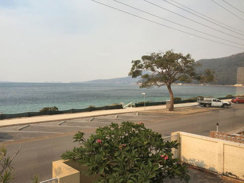 'Mooring Two Upstairs', 23 Shoal Bay Rd - Stunning Views, WIFI, Air Conditioning And Boat Parking - Mackay Tourism 2