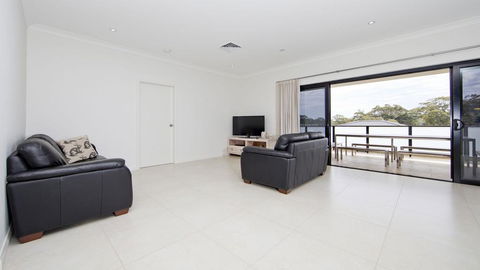 'Ocean To Beach' Luxury Hide Away - Mackay Tourism 3