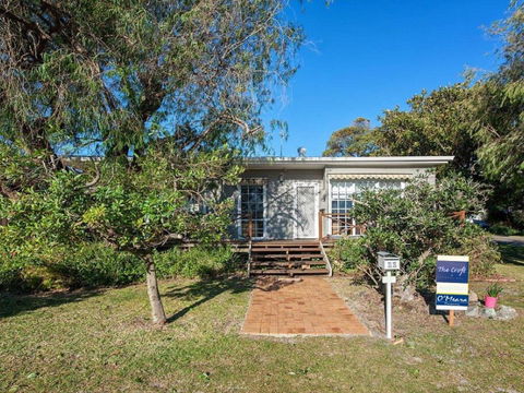 'The Croft' 11 Boulder Bay Rd - Cosy Beach House With Aircon & Only 270m To The Beach - Mackay Tourism 0