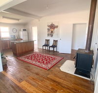 'The Wattles' - True Country Escape Near Wineries - Borenore - Mackay Tourism