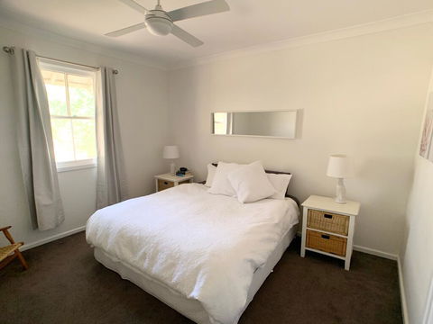 'The Wattles' - True Country Escape Near Wineries - Borenore - Mackay Tourism 3