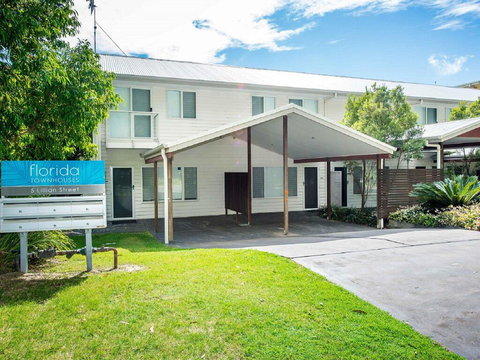 1 'Florida', 5 Lillian Street - 2 Min Walk To Beach, Shops & Restaurants - Mackay Tourism 0