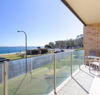1 'Little Hut' 20 Kurrawa Close - Spectacular Water Views NBN  Air Conditioned - Mackay Tourism