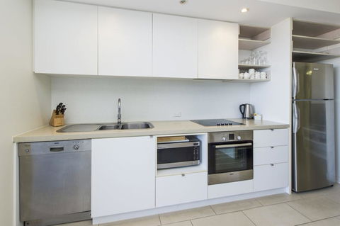 1 Bright Point Apartment 3104 - Mackay Tourism 1