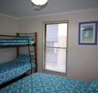 1 Naiad Court - Lowset family home with swimming pool and covered deck. Pet friendly - Mackay Tourism