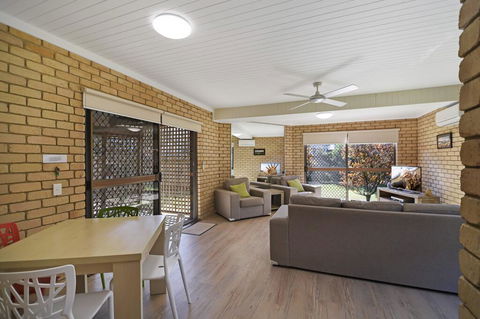 1/5 Piper Street, Peregian Beach - Mackay Tourism 3