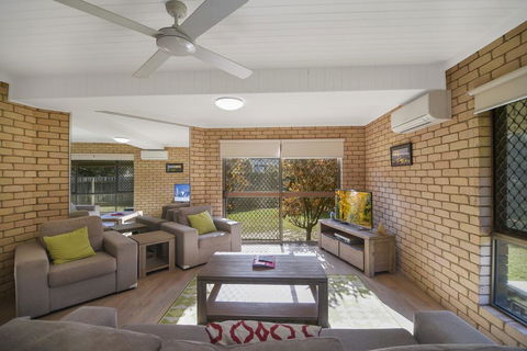 1/5 Piper Street, Peregian Beach - Mackay Tourism 0