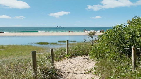 1/56 Lawson Street@Clarkes Beach - Mackay Tourism 2