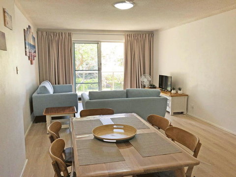 10 'Parkview', 11-13 Catalina Close - Peaceful Park Views - Mackay Tourism 2