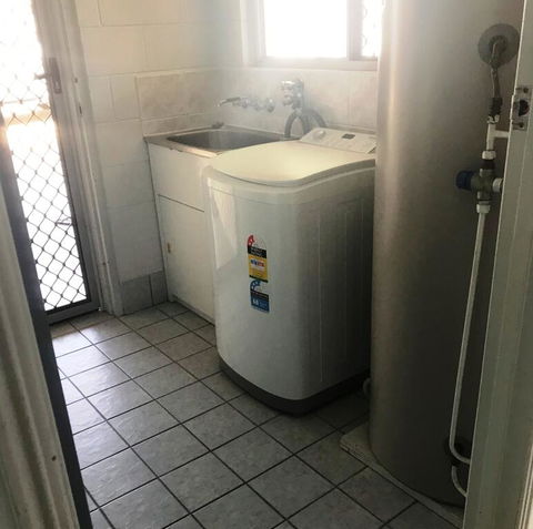 11 Anchovy Street - Tin Can Bay Summer Haven Coastal Retreat - Mackay Tourism 1