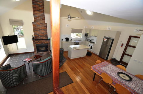 11 Barkala St. Dalmeny - Mackay Tourism 1