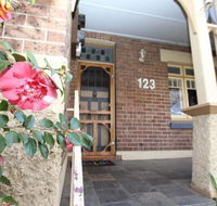 123 Hill St Heart of Orange Double Brick - Mackay Tourism