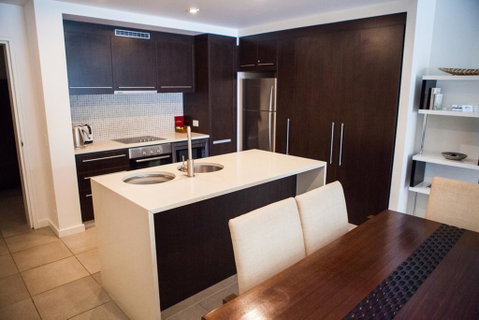 131 Sea Temple Luxury Swimout Apt. - Mackay Tourism 3