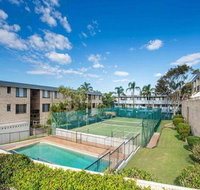 14 'THE DUNES' 38 MARINE DR - LARGE UNIT WITH POOL TENNIS COURT AND DIRECTLY ACROSS FROM FINGAL - Mackay Tourism